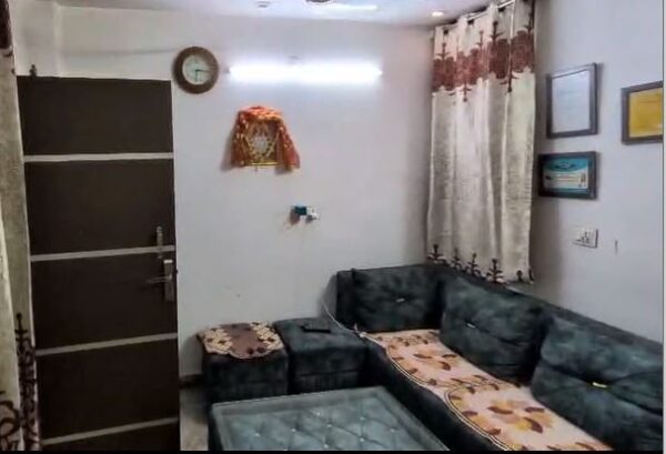 1 BHK Apartment – Upper Ground Floor in Mohan Garden, New Delhi